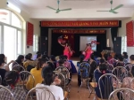 Một tiết mục văn nghệ tại buổi sinh hoạt CLB "Phụ nữ với ATTP" phường Ninh Sơn, TP. Ninh Bình.