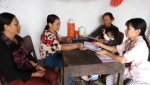 Hội phụ nu Khánh Vân tuyên truyền BHYT cho hội viên Chi hội phụ nữ xóm 3 Xuân Tiến.