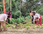 Các đồng chí lãnh đạo ra quân trồng cây xây dựng tuyến "Đường cây phụ nữ"