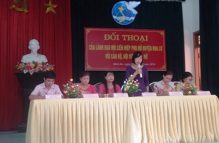 Lãnh đạo Hội LHPN huyện Hoa Lư, TT Đảng ủy xã Ninh An cùng đại diện các ngành gia buổi đối thoại