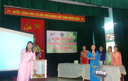 Hội LHPN huyện Yên Khánh ra mắt Câu lạc bộ “Chi hội phụ nữ 5 không 3 sạch, xây dựng nông thôn mới”